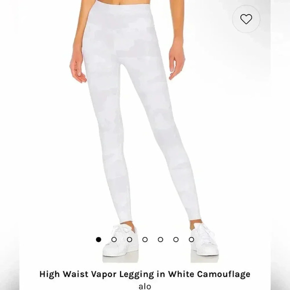 Alo High Waist Vapor Legging in White Camouflage - Picture 4 of 9
